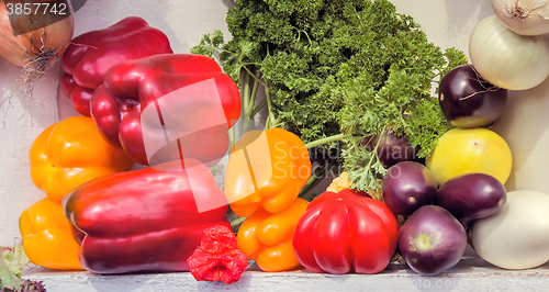 Image of Vegetable harvest is sold at the fair.