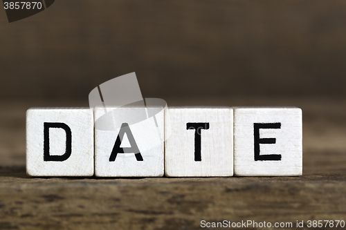 Image of The word date written in cubes