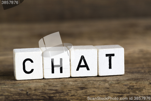 Image of The word chat written in cubes