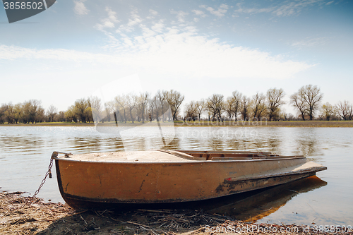 Image of Boat at the riverside