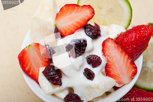 Image of fruit and yogurt salad healthy breakfast