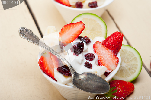 Image of fruit and yogurt salad healthy breakfast