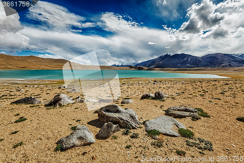 Image of Himalayan lake Kyagar Tso in Himalayas