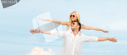 Image of couple at seaside