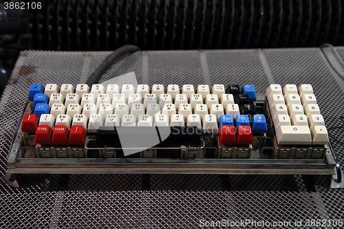Image of old computer keyboard