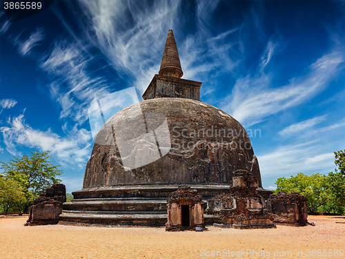 Image of Kiri Vihara - ancient buddhist dagoba stupa