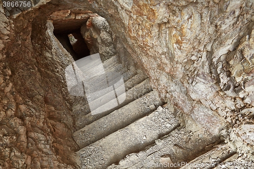 Image of Tunnel in stone