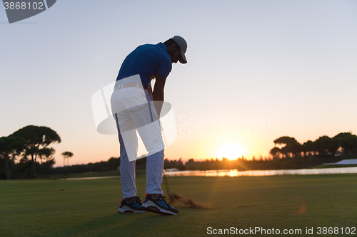 Image of golfer hitting long shot