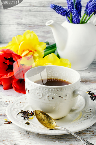 Image of tea and flowers