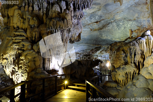 Image of Paradise cave, Quang Binh, Vietnam travel, heritage