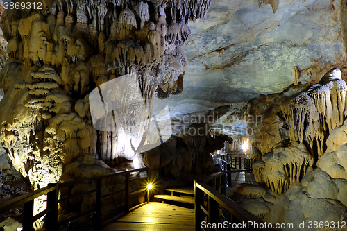 Image of Paradise cave, Quang Binh, Vietnam travel, heritage