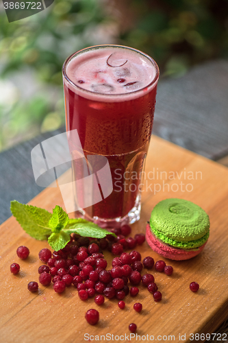 Image of fruit drink with cranberries