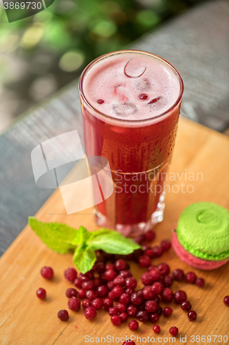 Image of fruit drink with cranberries