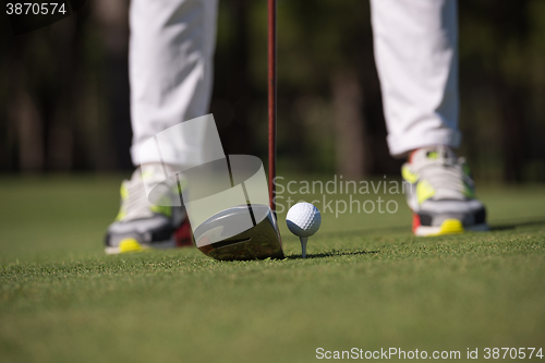 Image of golf player hitting shot
