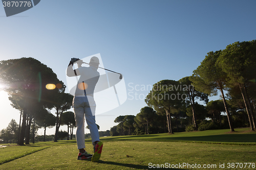 Image of golf player hitting shot