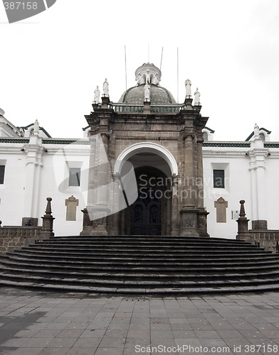 Image of cathedral plaza grande quito ecuador