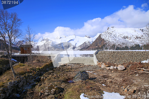 Image of waiting for floodwaters