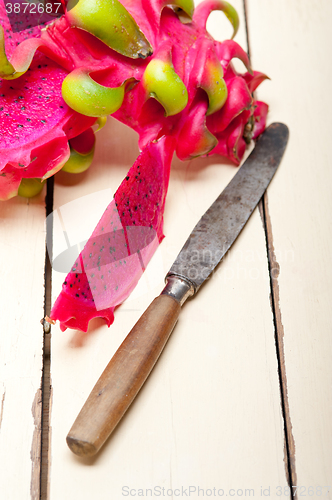 Image of fresh dragon fruit 