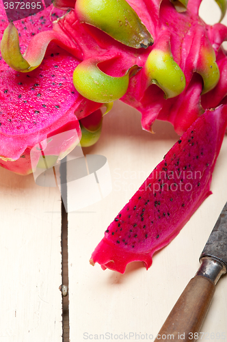 Image of fresh dragon fruit 