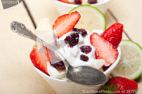 Image of fruit and yogurt salad healthy breakfast