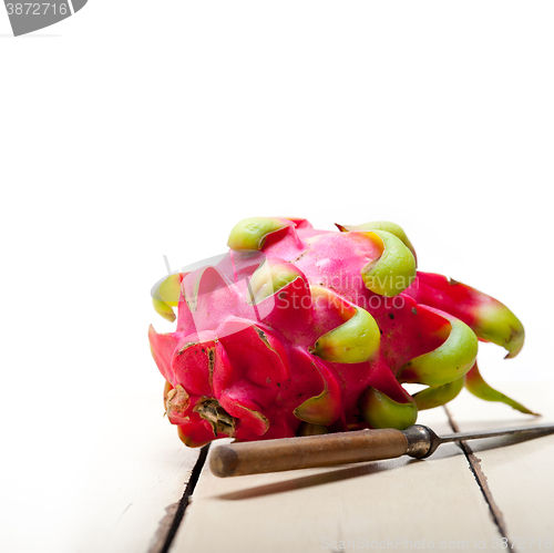 Image of fresh dragon fruit 