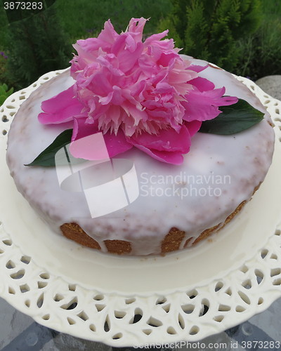 Image of Cake with glazing and Peony