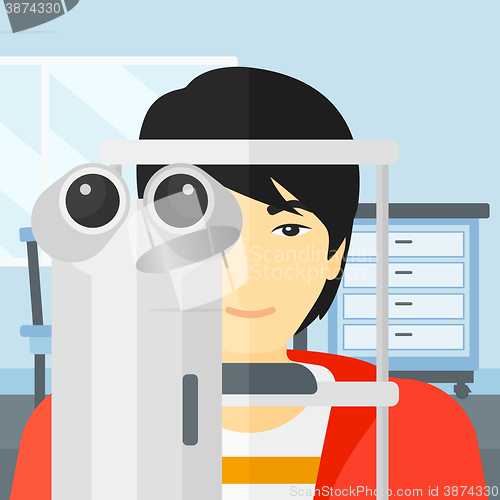 Image of Patient visiting ophthalmologist.