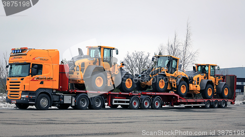 Image of Scania R500 Truck Hauls Three Wheel Loaders