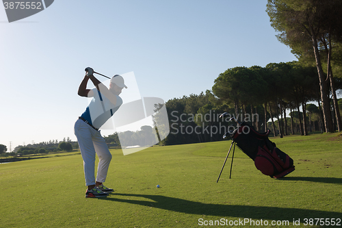 Image of golf player hitting shot