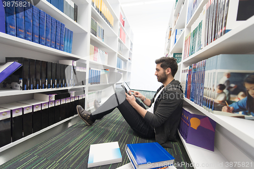 Image of student study  in school library