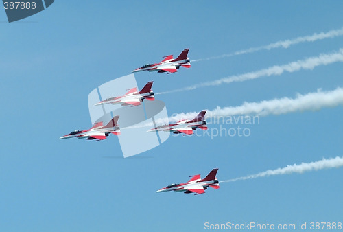 Image of F16 in formation