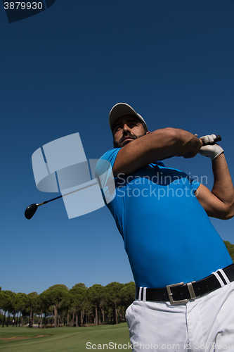 Image of golf player hitting shot