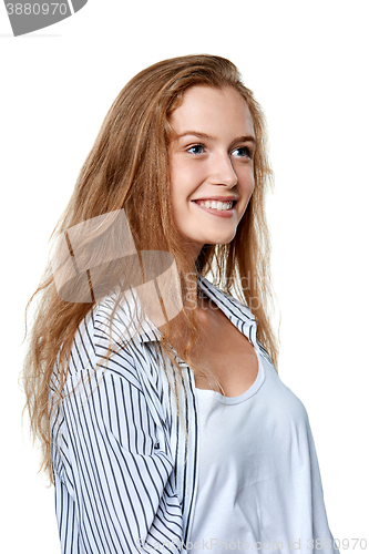 Image of Portrait of young cheerful smiling woman