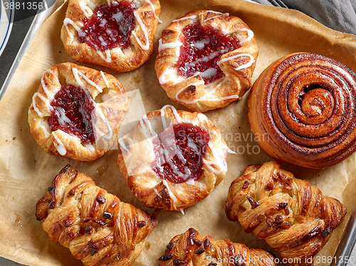 Image of various freshly baked sweet buns
