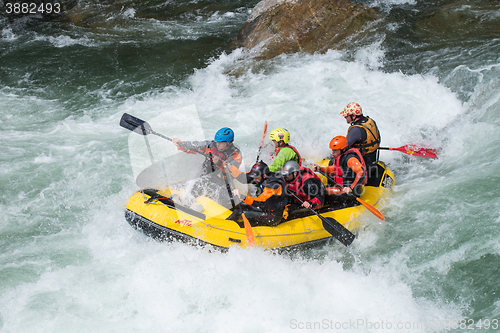 Image of Yellow raft team