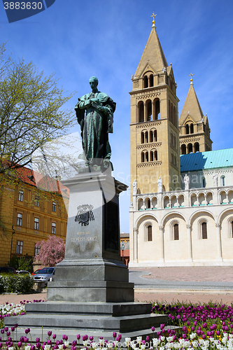 Image of Statue of Ignac Szepesy and Basilica of St. Peter & St. Paul, Pe