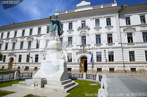 Image of Statue of Lajos Kossuth and governmental building in Pecs, Hunga