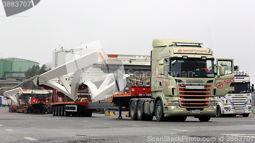 Image of Oversize Load Transport at  Destination