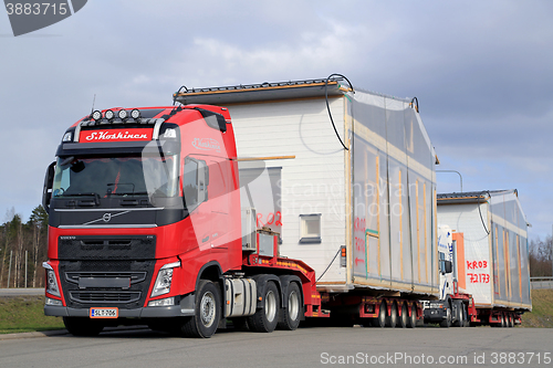 Image of Volvo FH Transports Premade House Module as Oversize Load