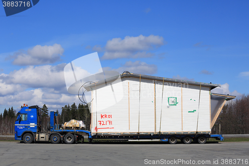 Image of Volvo FH Semi Trailer and House Module as Oversize Load
