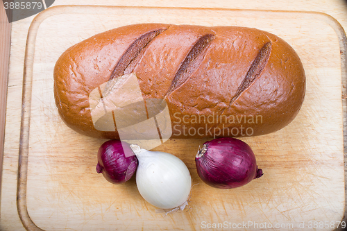 Image of bread and onions 