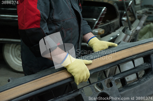 Image of Repairing automotive body