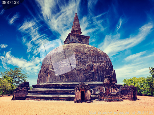 Image of Kiri Vihara - ancient buddhist dagoba stupa