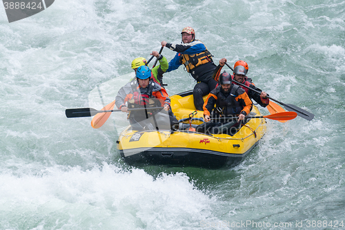 Image of Yellow raft team