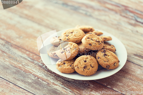 Image of close up of chocolate oatmeal cookies on plate