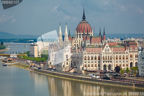 Image of Parliament Building in Budapest