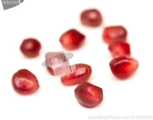 Image of ripe pomegranate seeds