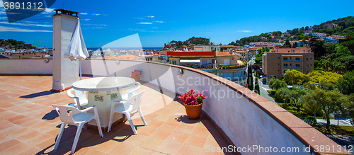 Image of solarium on the roof of the hotel