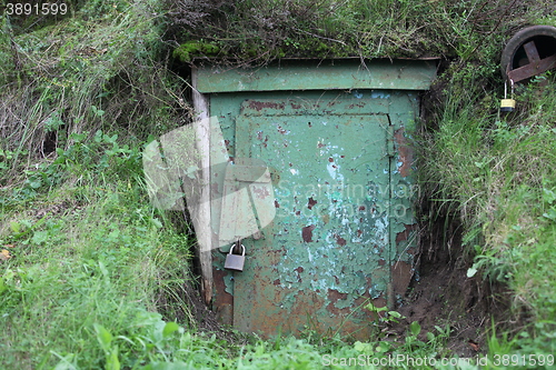 Image of door of the dungeon