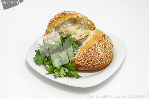 Image of bun with sesame seeds